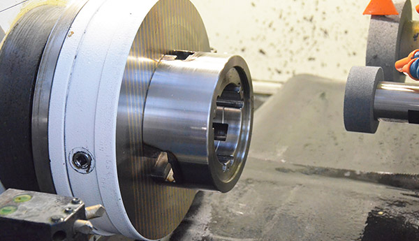 The working principle of the new hydraulic chuck