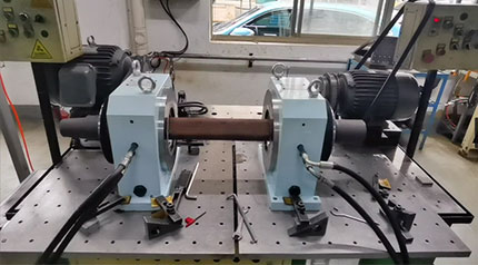 Bi-Directional Spindle Clamp Seat